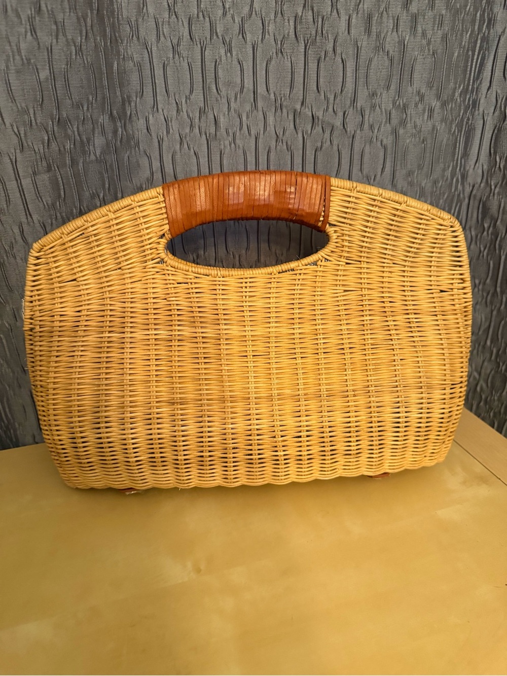 J. McLaughlin Woven Wicker Rattan Handbag Leather Handles Striped Lining - Picture 3 of 11